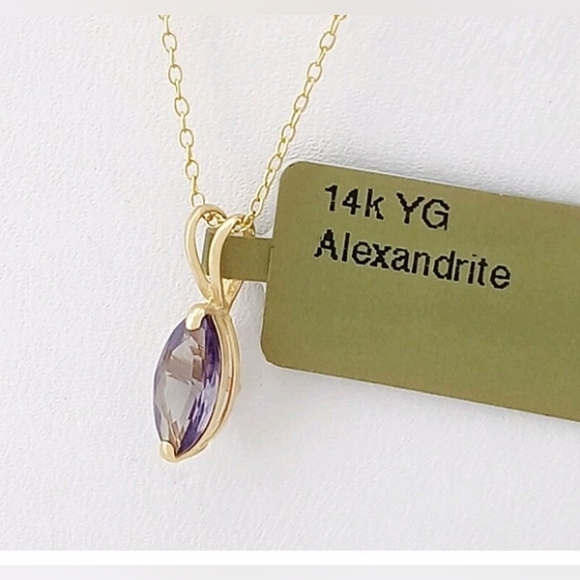 New 14k Solid Gold Color Changing Alexandrite Pendant & Gold Tone 925 Chain - Picture 3 of 9
